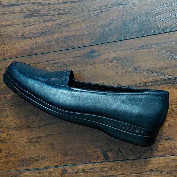 GRASSHOPPERS Women's Leather Dark Blue Loafer- 7M - Picture 5 of 6